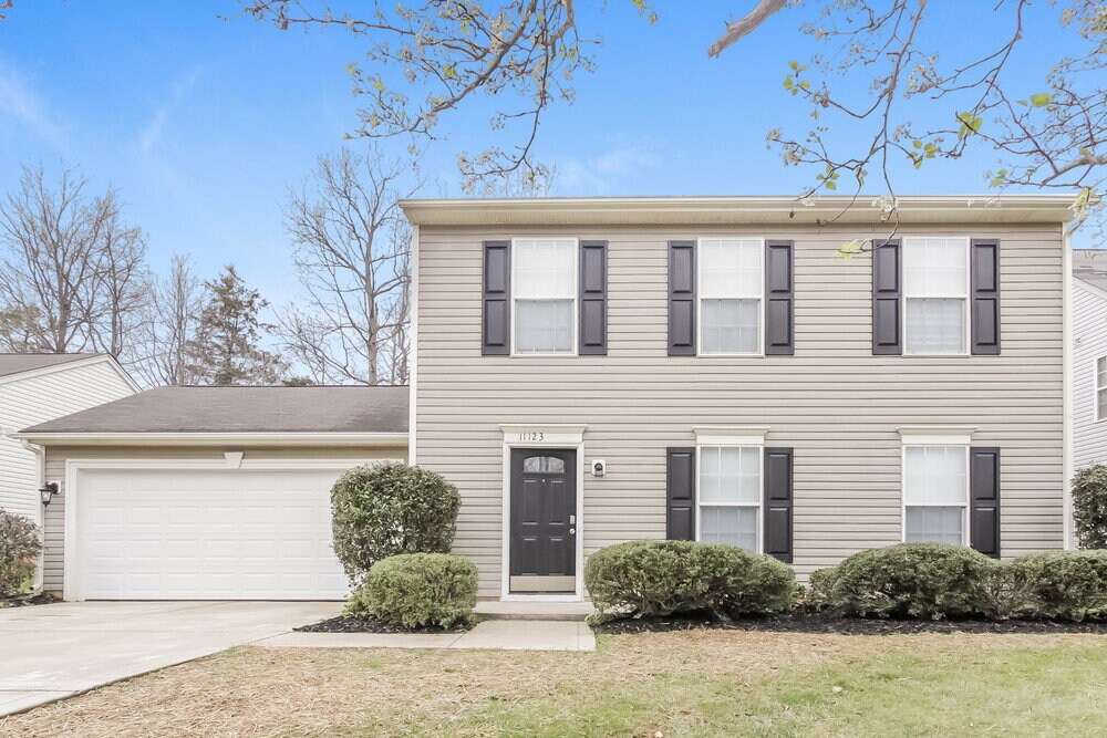 Foto principal - 11123 Sandboar St