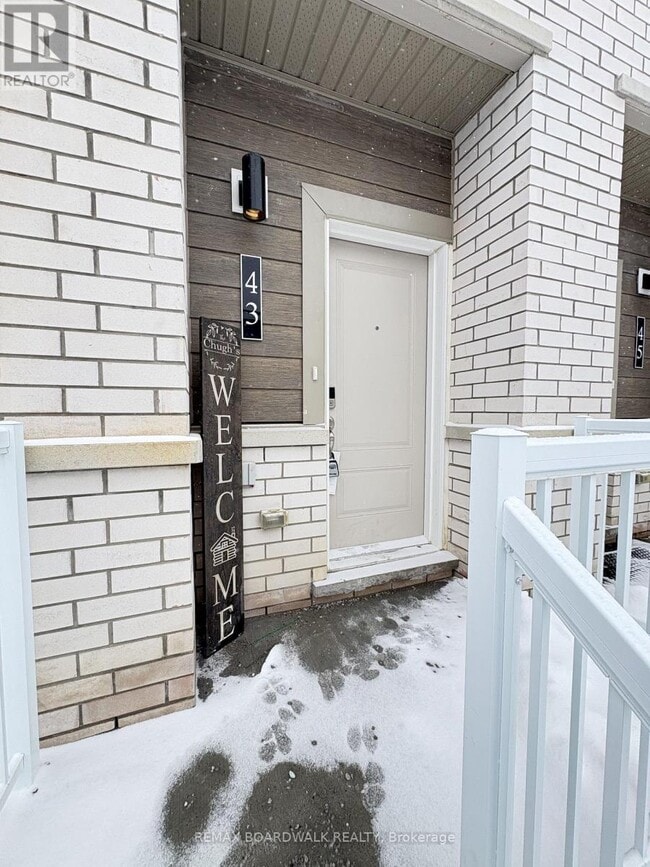 Building Photo - 43 Pyrite Private