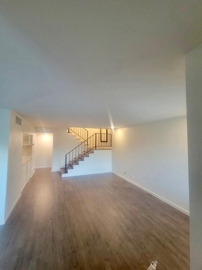 Foto del edificio - 45421 Lupine Ln