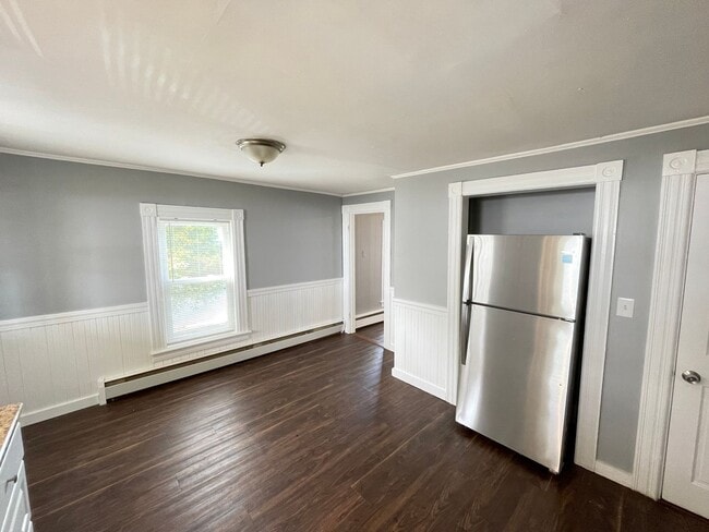 Building Photo - 114 S Jewett St