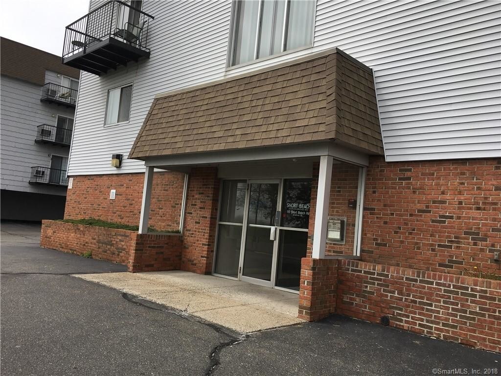 Foto del edificio - 115 Short Beach Rd