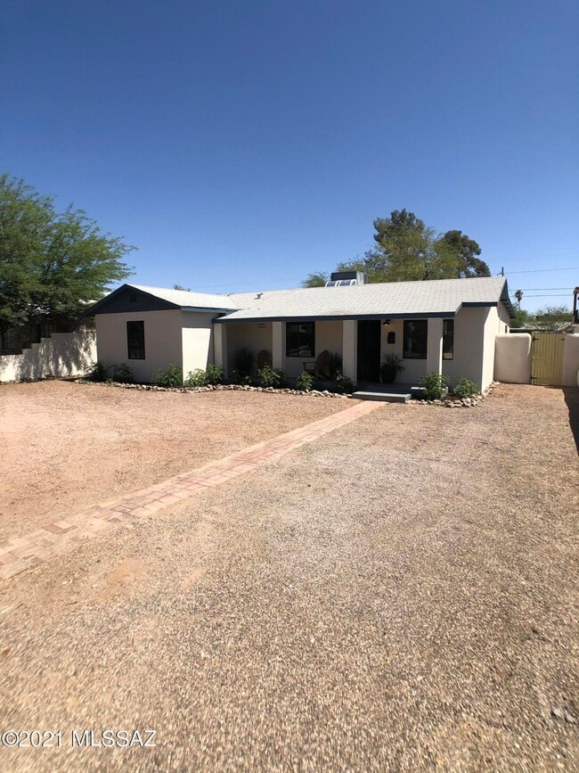 Photo - 1440 E Edison St House