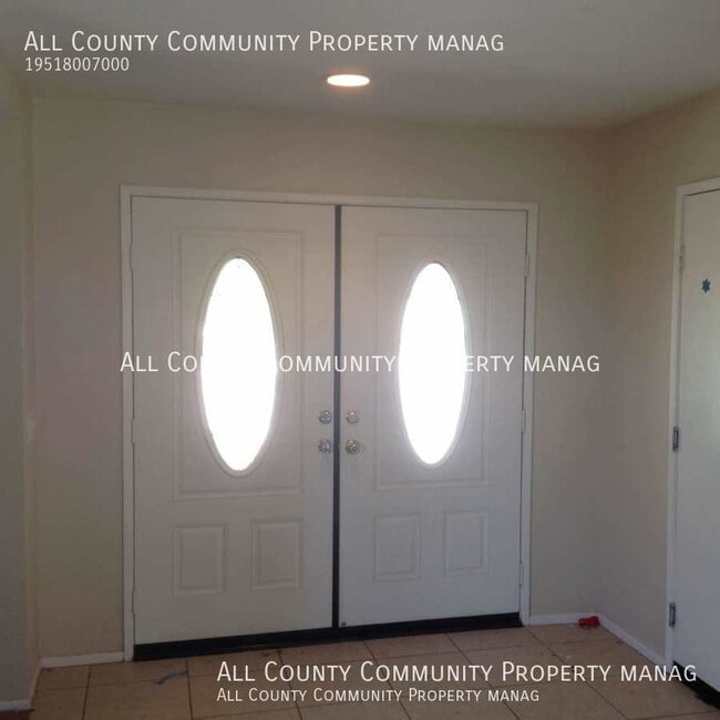 Foto del edificio - 3 Bed 2 Bath + Loft Two Story Home for Ren...