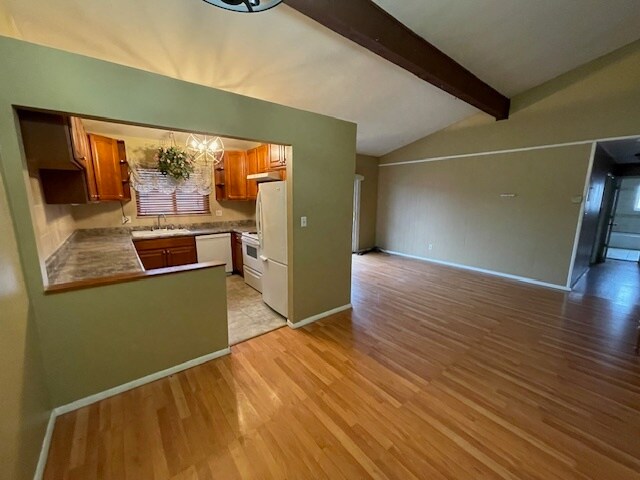 Foto del edificio - 24565 Clareshire Dr