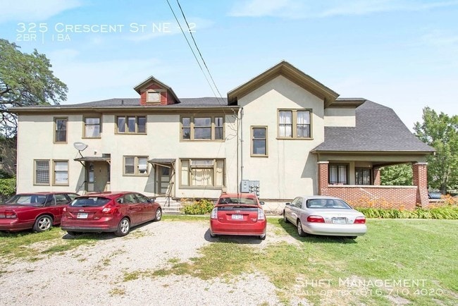 Foto del edificio - 325 Crescent St NE