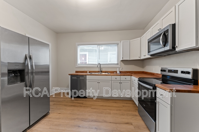 Primary Photo - 619 N Rural St