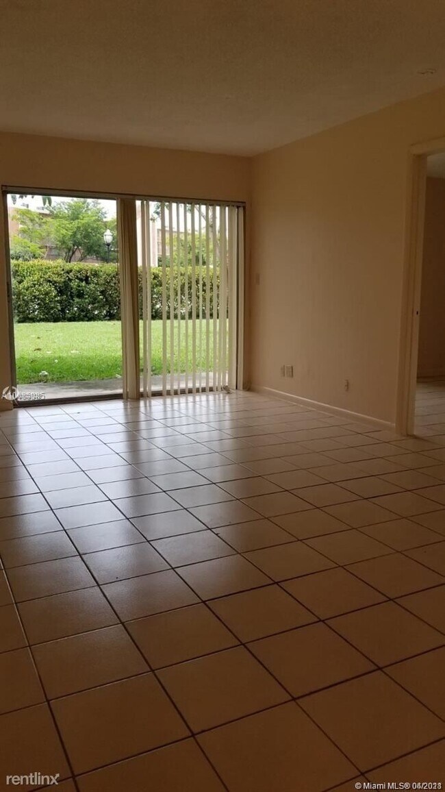 8600 Sherman Cir N Unit Apt 106, Miramar, FL 33025 Condo
