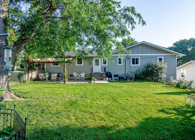 Foto del edificio - 1009 Ann Ave