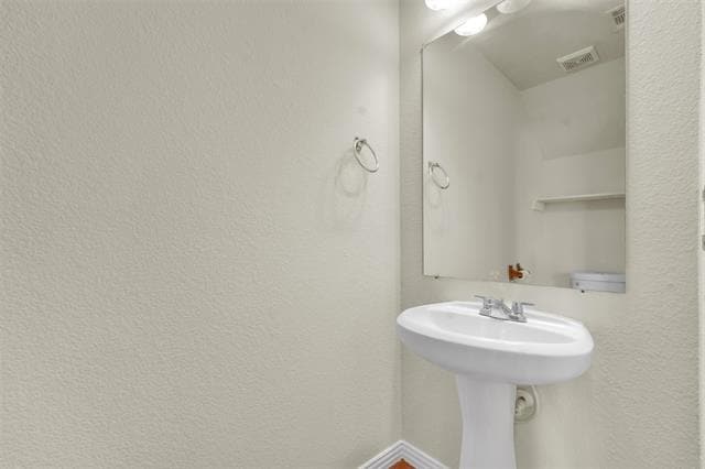 Building Photo - 917 Bloomfield Dr