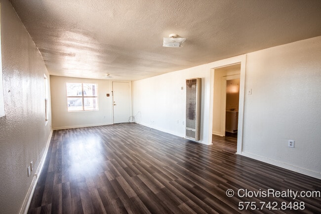 Living Room - 1320 N Lea St