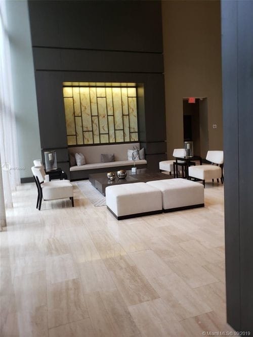 Foto del edificio - 5252 Paseo Blvd