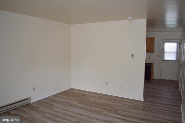 Building Photo - 961 Orchard Dr