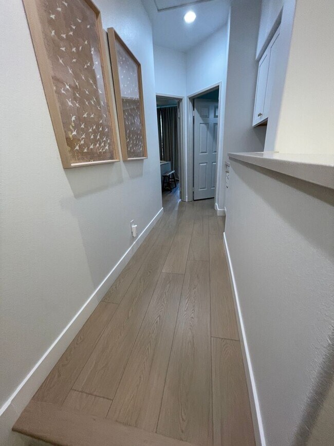 Building Photo - 2Br/2.5 Bth In Beautiful Monaco Community. Anaheim Hills
