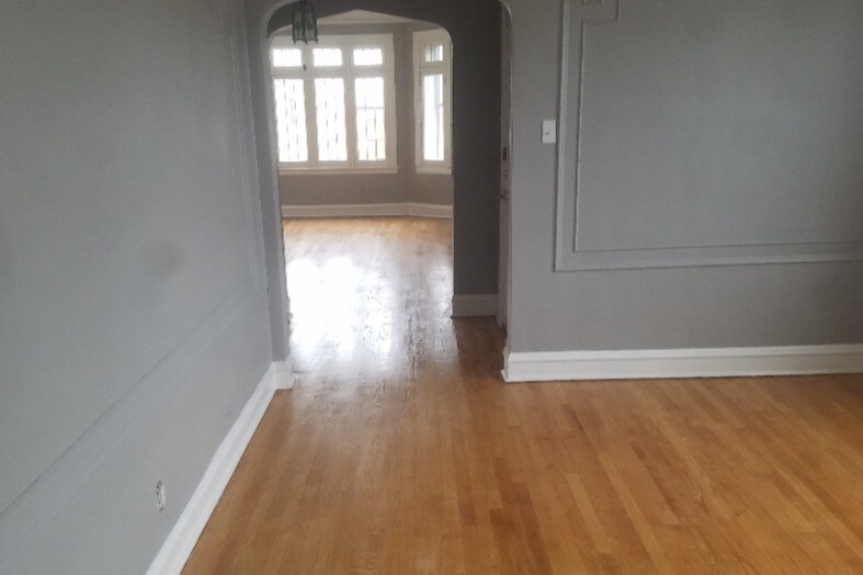 Living room - 8255 S May St