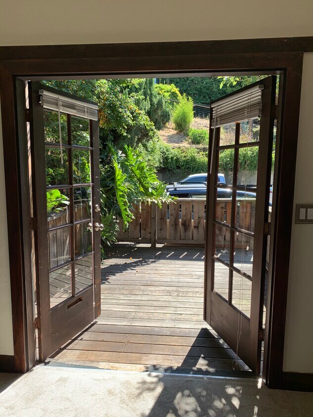 Private deck - 2365 Prospect St