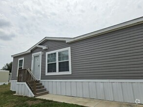 Building Photo - 323 Elm Ln