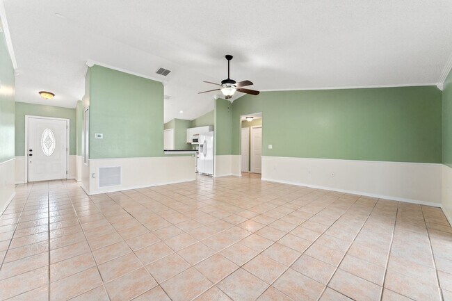 Photo - Cute 3/2 Home with Bonus room and Fenced B...