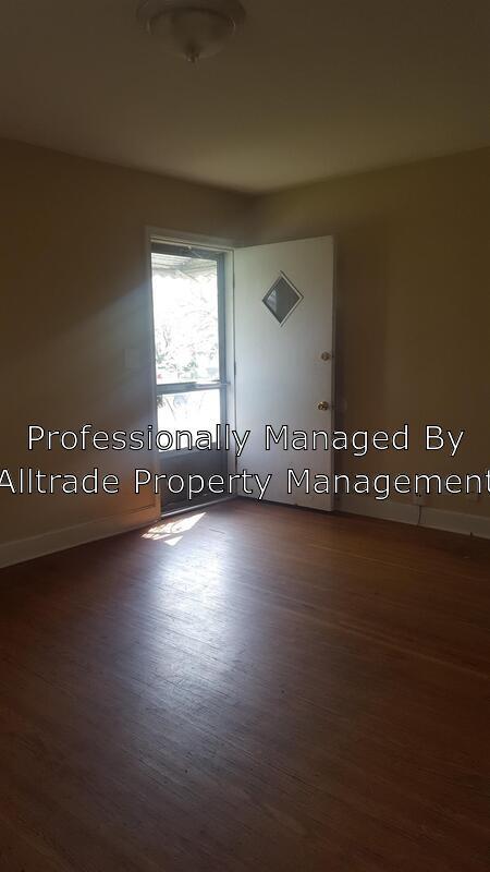 Building Photo - 1522 Wurtele Ave