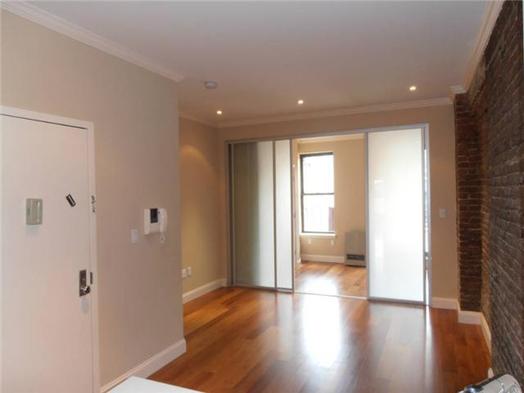 Primary Photo - 227 Mott St