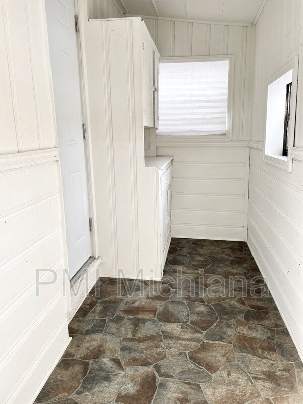 312 Harrison St, Mishawaka, IN 46544 Condo for Rent in Mishawaka, IN