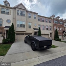 Building Photo - 7825 Rappaport Dr