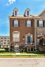 Building Photo - 4677 Carisbrooke Ln