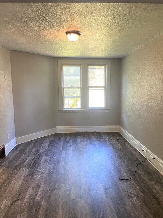 Foto del edificio - 3441 Fleming Ave