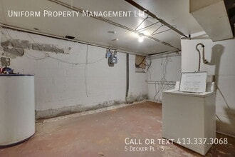 Building Photo - 5 Decker Pl