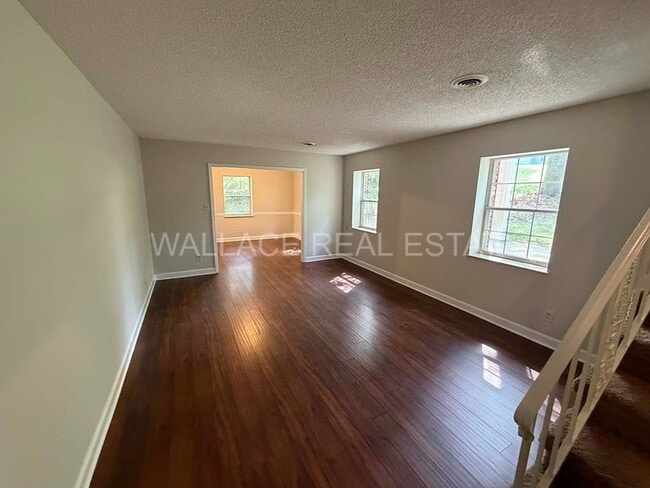 Building Photo - 11141 Pleasant Forest Dr