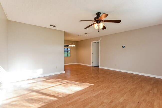 Building Photo - 9360 Toby Ln