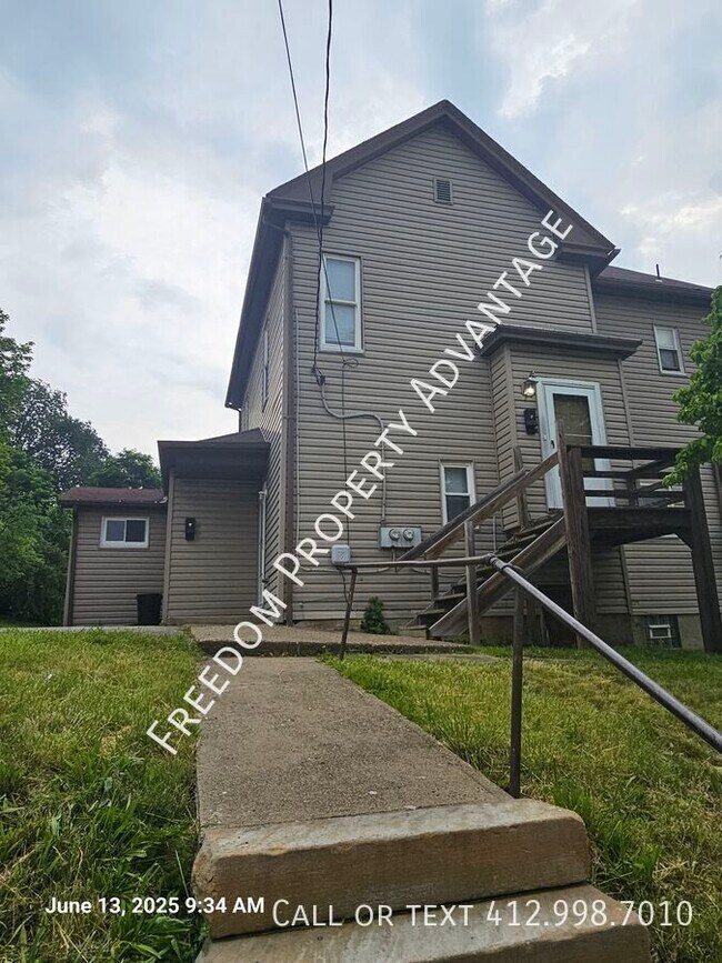 Foto del edificio - 130 Hall Ave