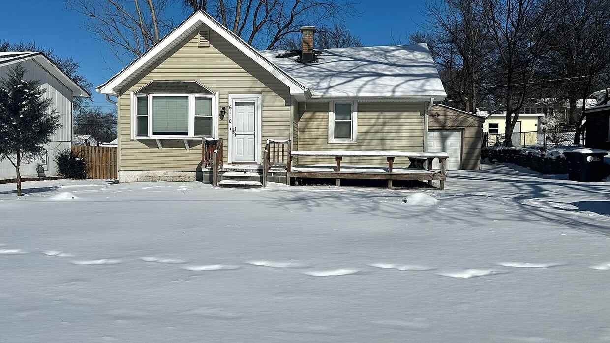 Photo - 6110 Pratt St | Charming 2BR Benson Ranch | Lower Level & Large Fenced Yard