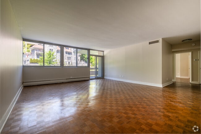 Interior Photo - The Horizon Tower