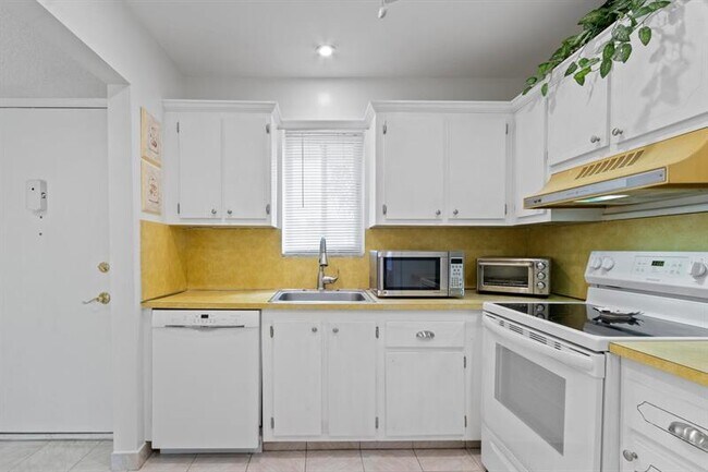 Foto del edificio - 2538 Boundbrook Dr S