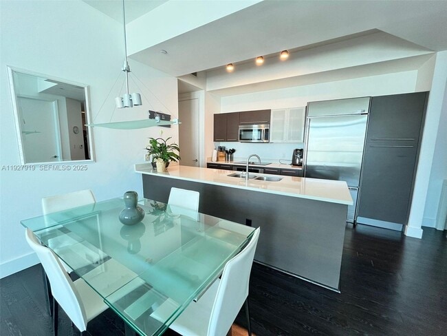 Building Photo - 55 SE 6th St