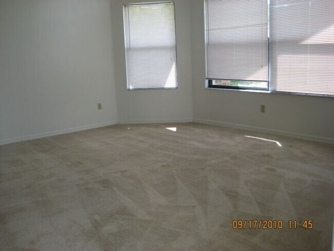 Building Photo - 2911 Fox Squirrel Dr