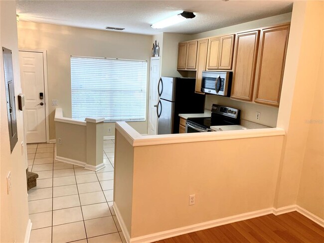 Building Photo - 939 Vineland Pl