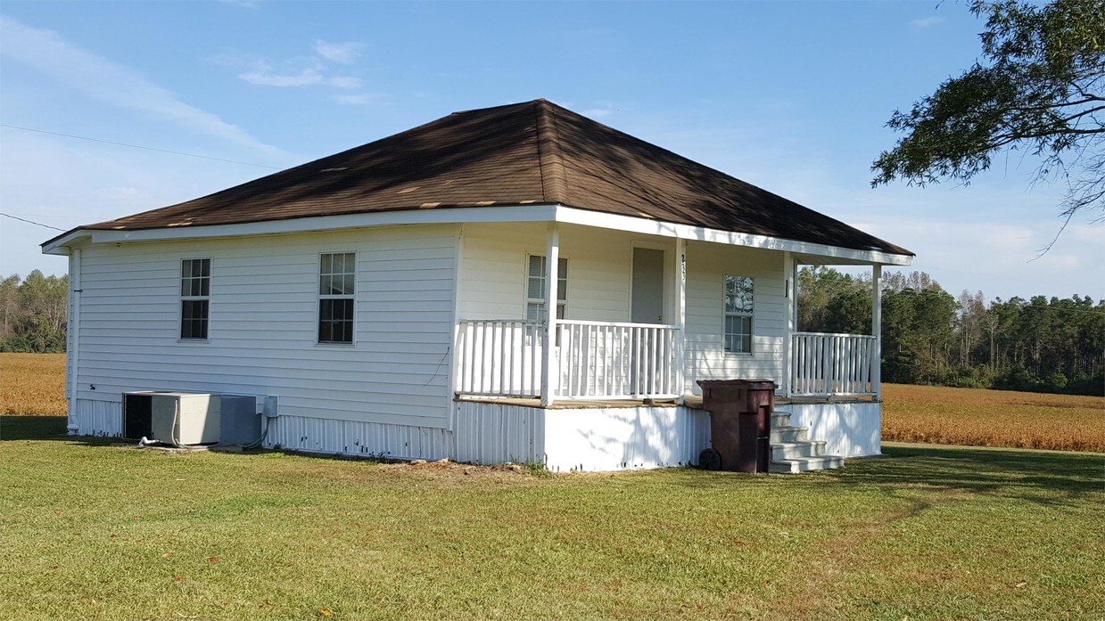 233 Quail Dr, Whiteville, NC 28472 House Rental in Whiteville, NC