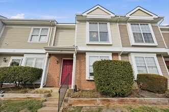 Building Photo - 87 Sudbury Square