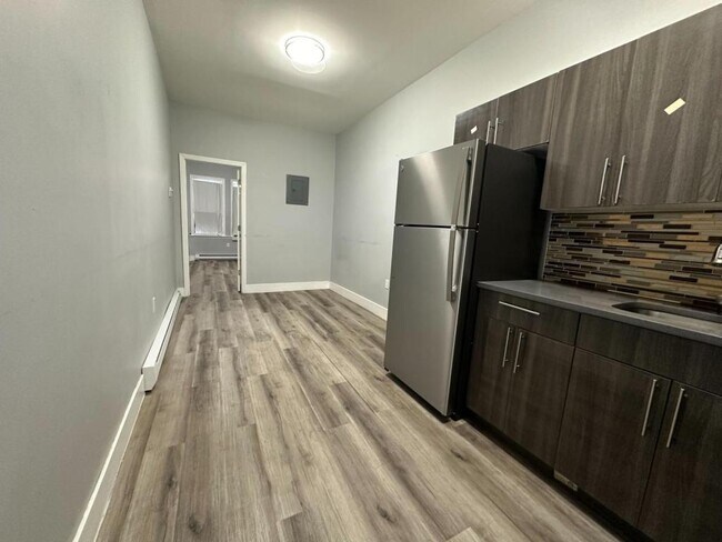 Photo - 139 School St House