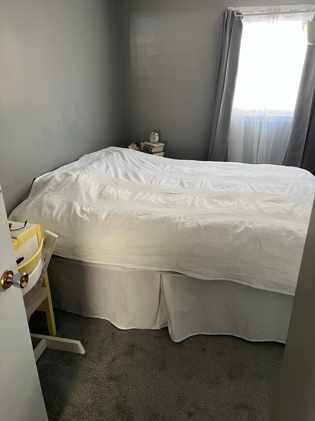 Dormitorio - 1512 S 60th St