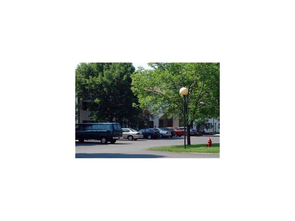 Primary Photo - 4913 W Genesee St