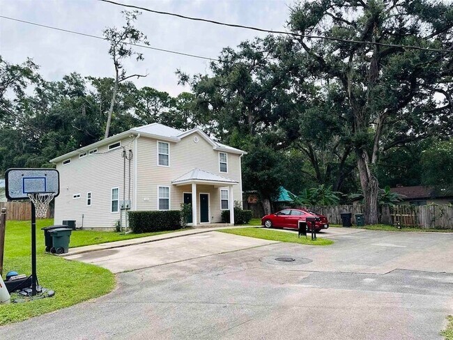 Photo - 924 Ashburn Dr Townhome
