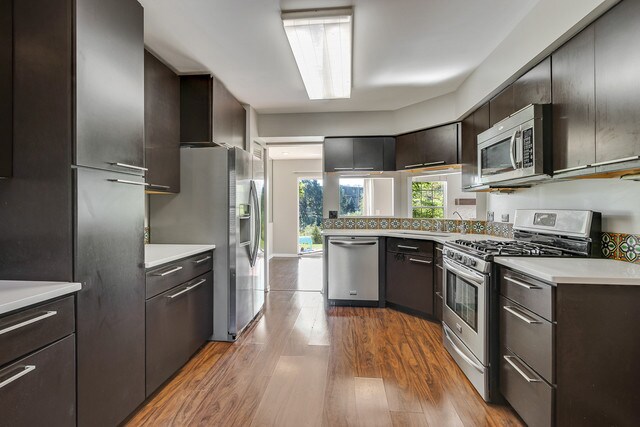 Foto del edificio - 135 Old Oak Ct E