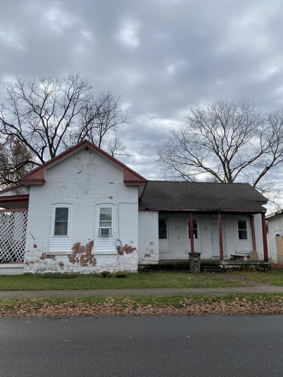 Primary Photo - 1031 8th st.