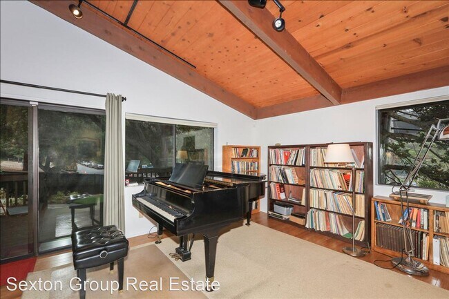 Building Photo - 3 br, 2 bath House - 6885 Chabot Rd