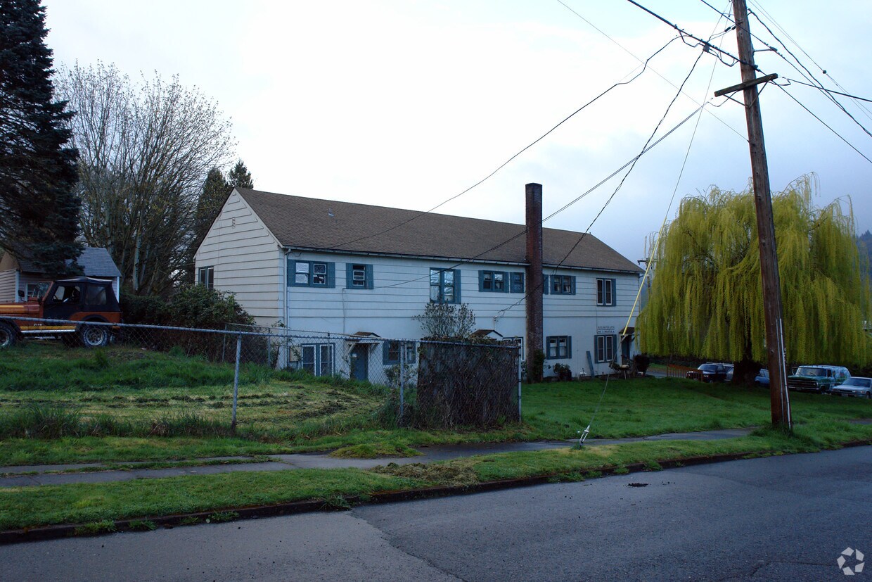 Foto del edificio - Burlington Apartments