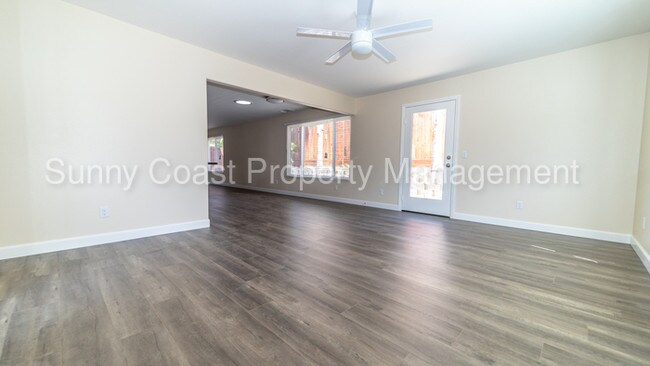 Building Photo - 10331 Escadera Dr
