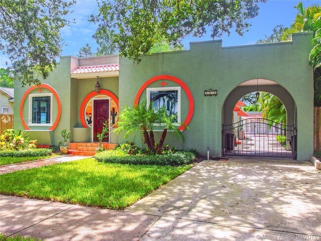 Foto del edificio - 2434 W Prospect Rd