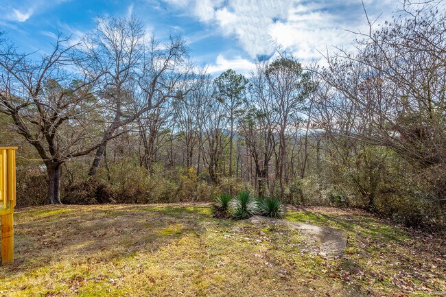 Building Photo - 75 Ferncliff Dr
